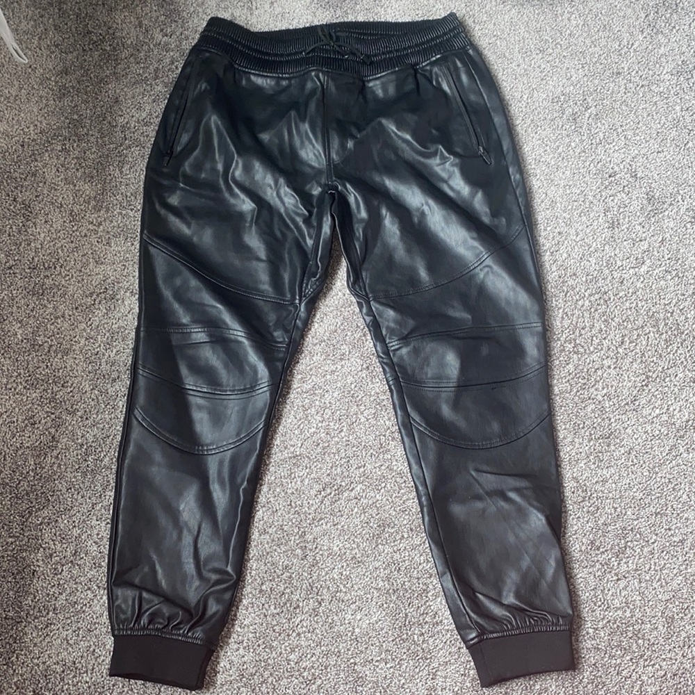 🎀ZARA FAUX LEATHER PANTS FOR MEN🎀